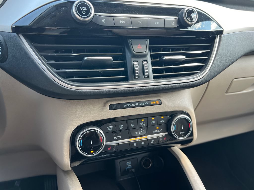 Certified 2022 Ford Escape SEL w/ Technology Package FWD image 27