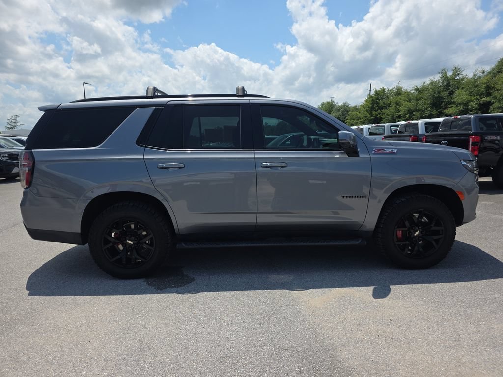 Used 2022 Chevrolet Tahoe Z71 w/ Luxury Package AWD/4WD image 6