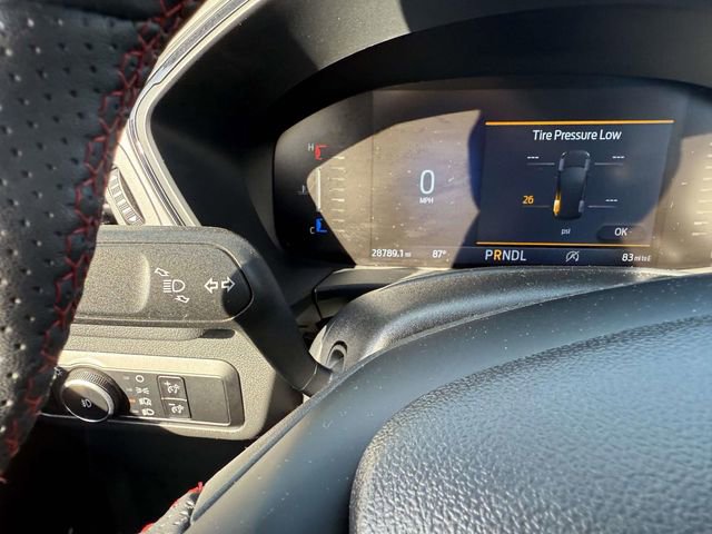 Certified 2025 Ford Escape ST-Line Select AWD/4WD image 33