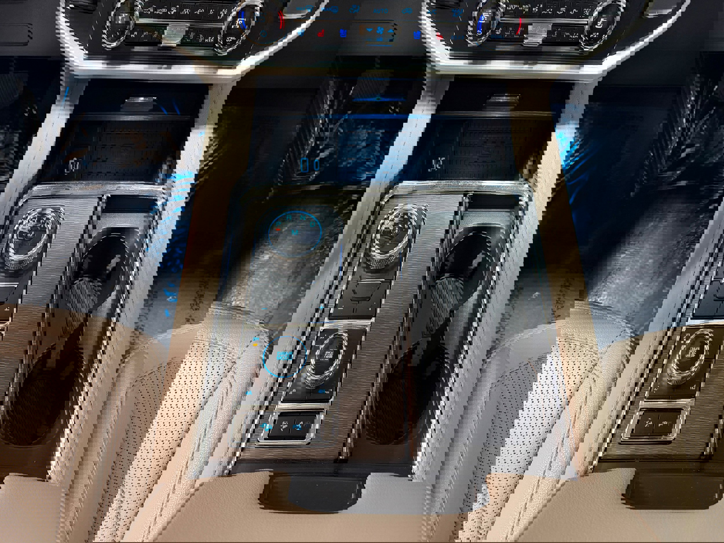 Certified 2024 Ford Expedition Limited image 27