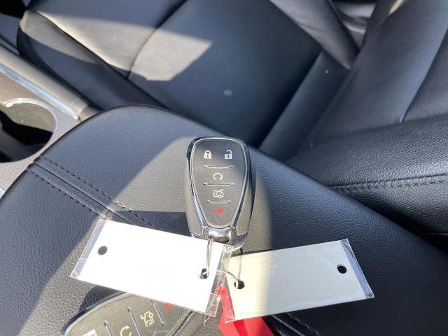 Used 2018 Chevrolet Malibu LT w/ Leather Package image 38