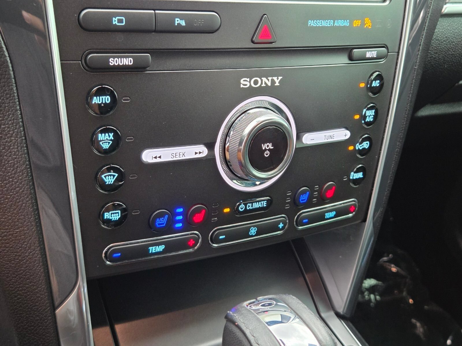 Certified 2019 Ford Explorer Sport w/ Equipment Group 401A AWD/4WD image 23