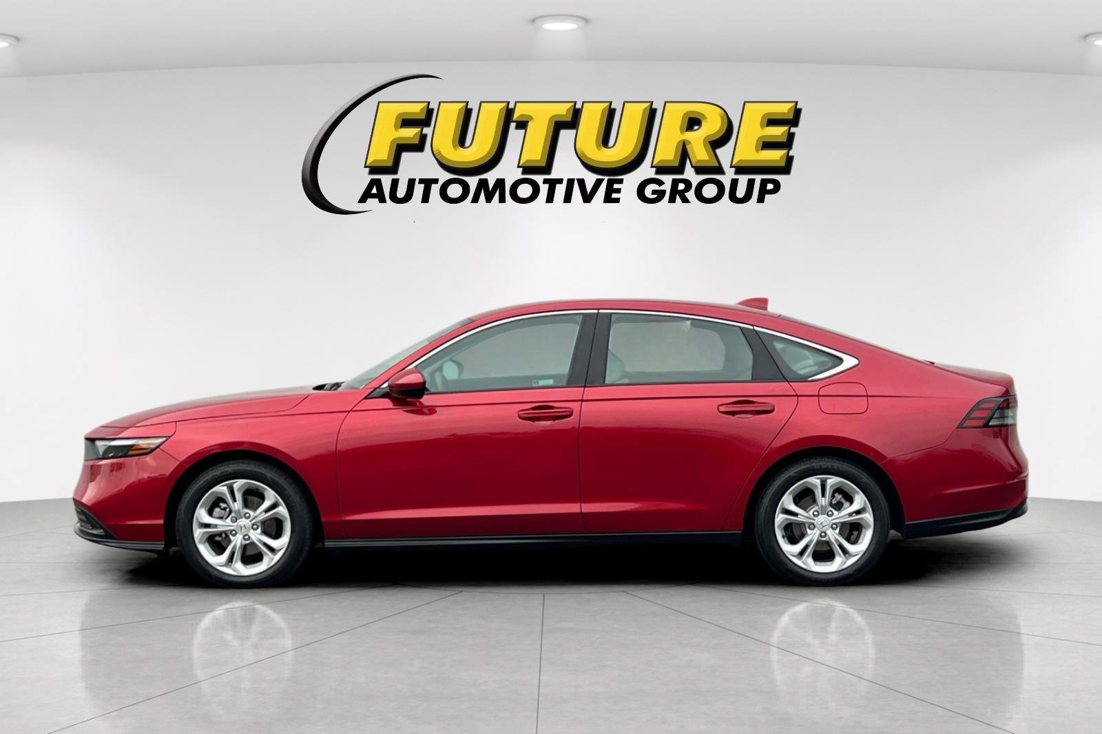 Used 2023 Honda Accord LX image 2