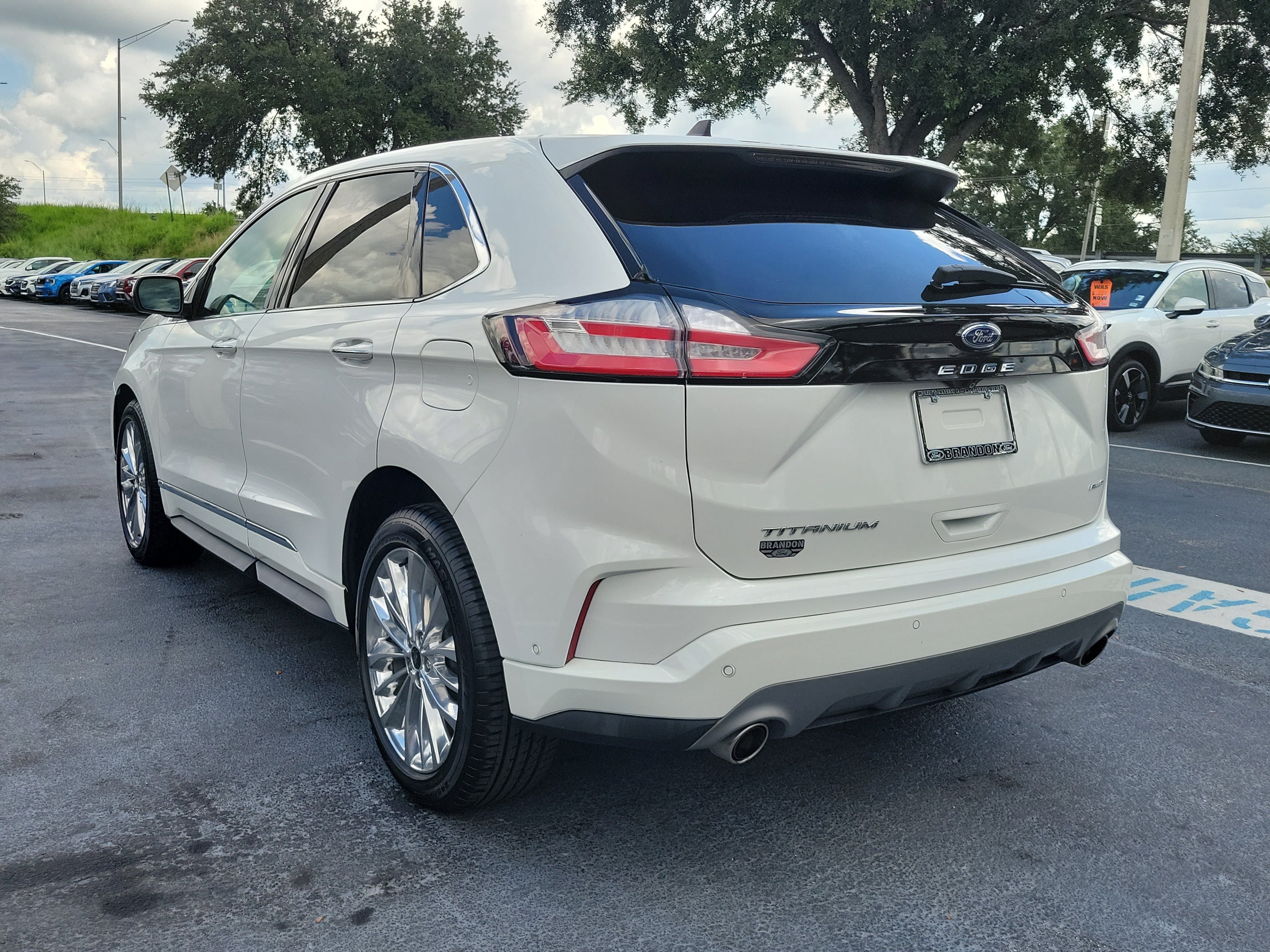 Certified 2022 Ford Edge Titanium w/ Equipment Group 301A AWD/4WD image 6