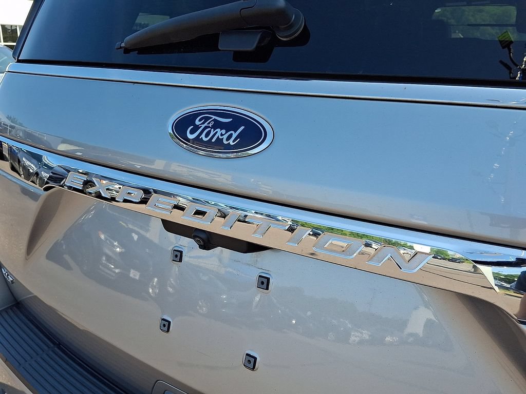 Certified 2020 Ford Expedition XLT w/ Equipment Group 202A AWD/4WD image 31
