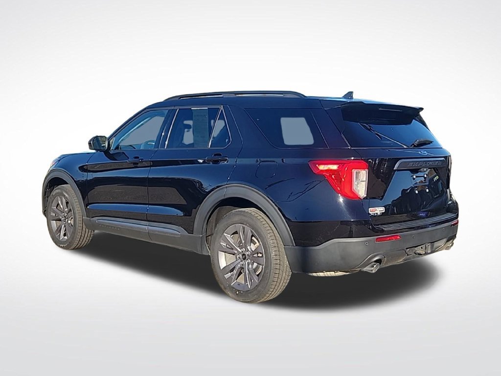 Certified 2023 Ford Explorer XLT w/ Equipment Group 202A AWD/4WD image 5