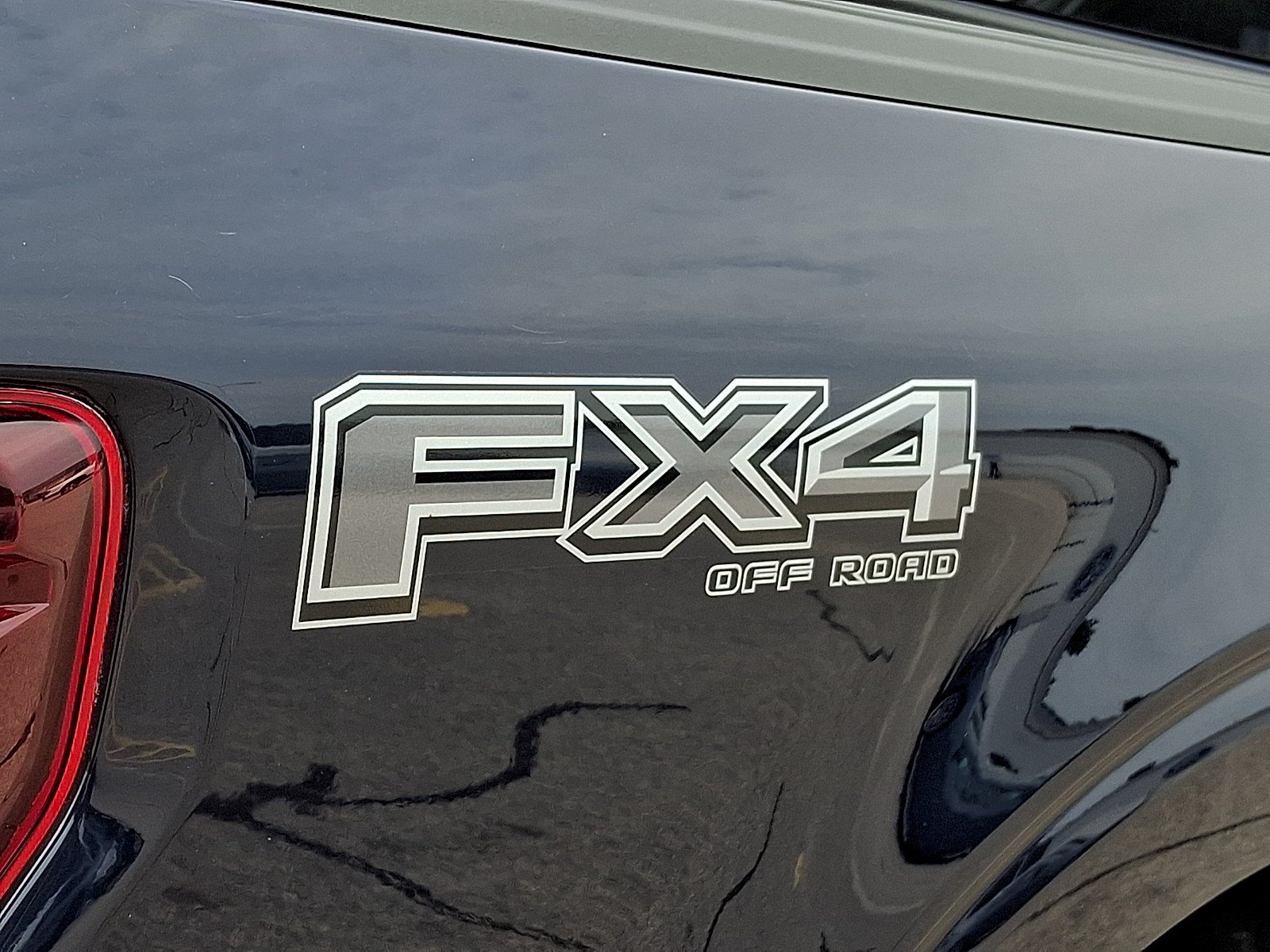 Certified 2025 Ford F150 Lariat w/ Equipment Group 501A Mid AWD/4WD image 31