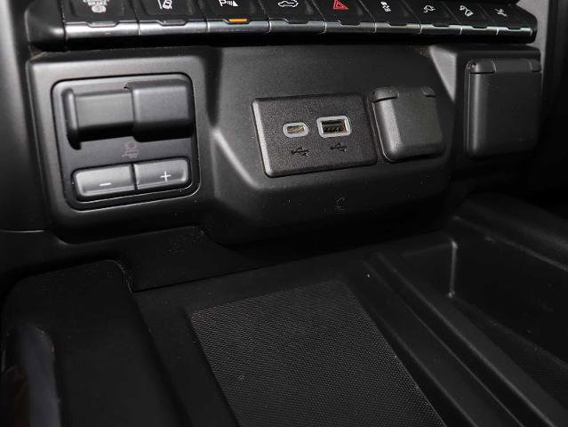 Used 2021 GMC Sierra 3500 Denali w/ Denali Ultimate Package image 34