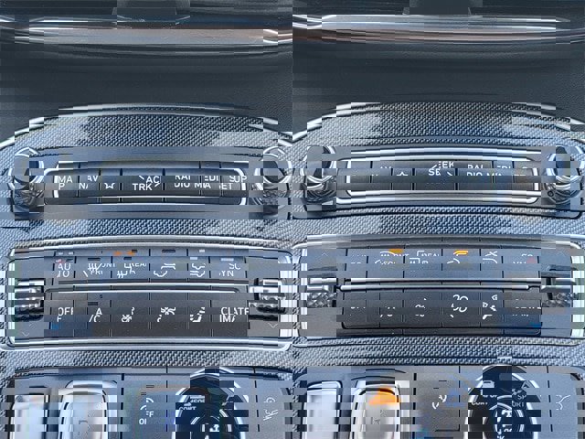 Used 2023 Hyundai Santa Fe SEL w/ Premium Package image 28