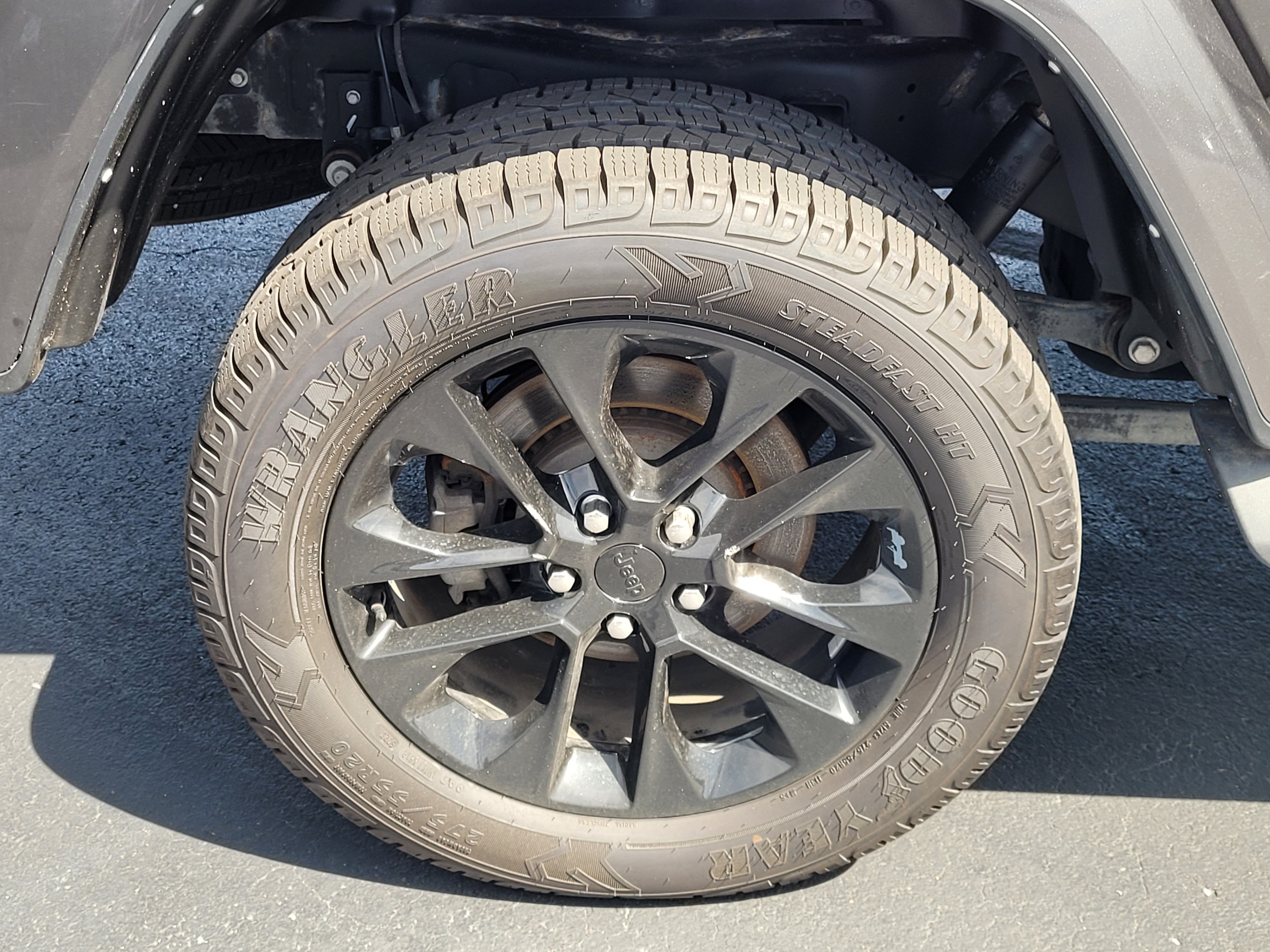 Used 2021 Jeep Gladiator Overland AWD/4WD image 10