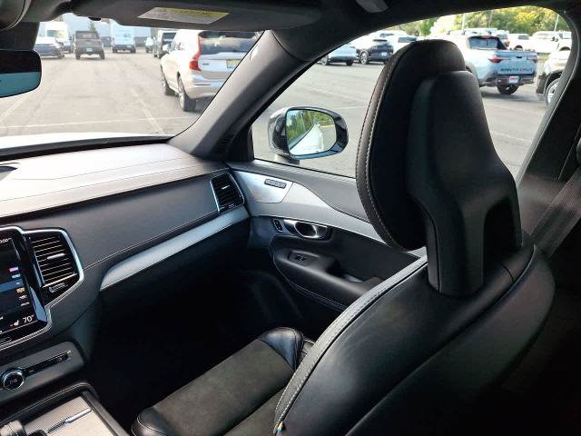 Used 2022 Volvo XC90 T8 R-Design AWD/4WD image 11