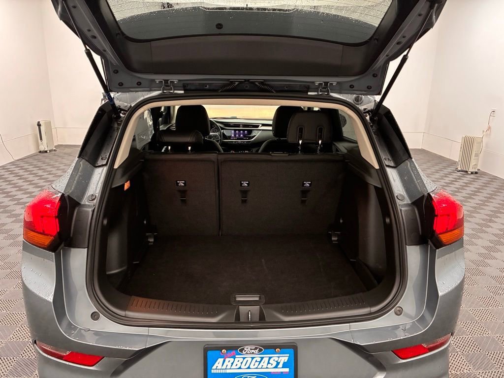 Used 2022 Buick Encore GX Preferred w/ Sport Touring Package image 14