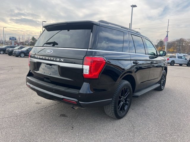 Certified 2024 Ford Expedition XLT image 4