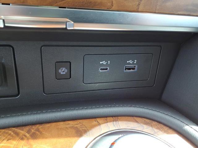 Used 2024 Nissan Armada SL w/ Captain's Chairs Package image 19