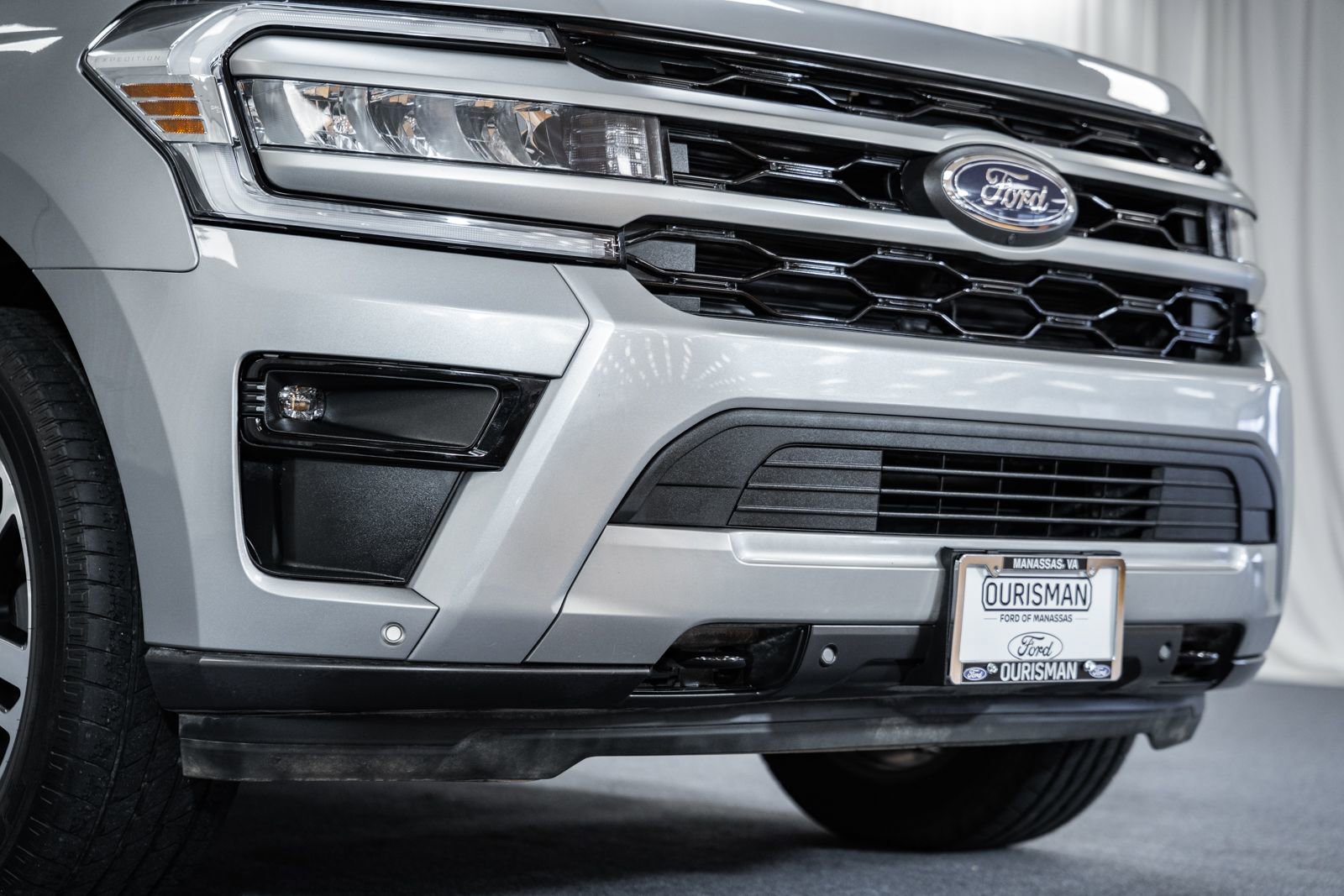Certified 2023 Ford Expedition Max XLT image 11