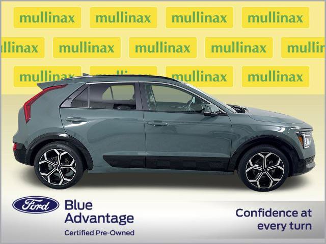 Used 2023 Kia Niro EX Touring FWD image 2