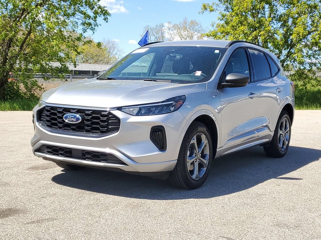 Certified 2024 Ford Escape ST-Line w/ Tech Pack #1 AWD/4WD image 2