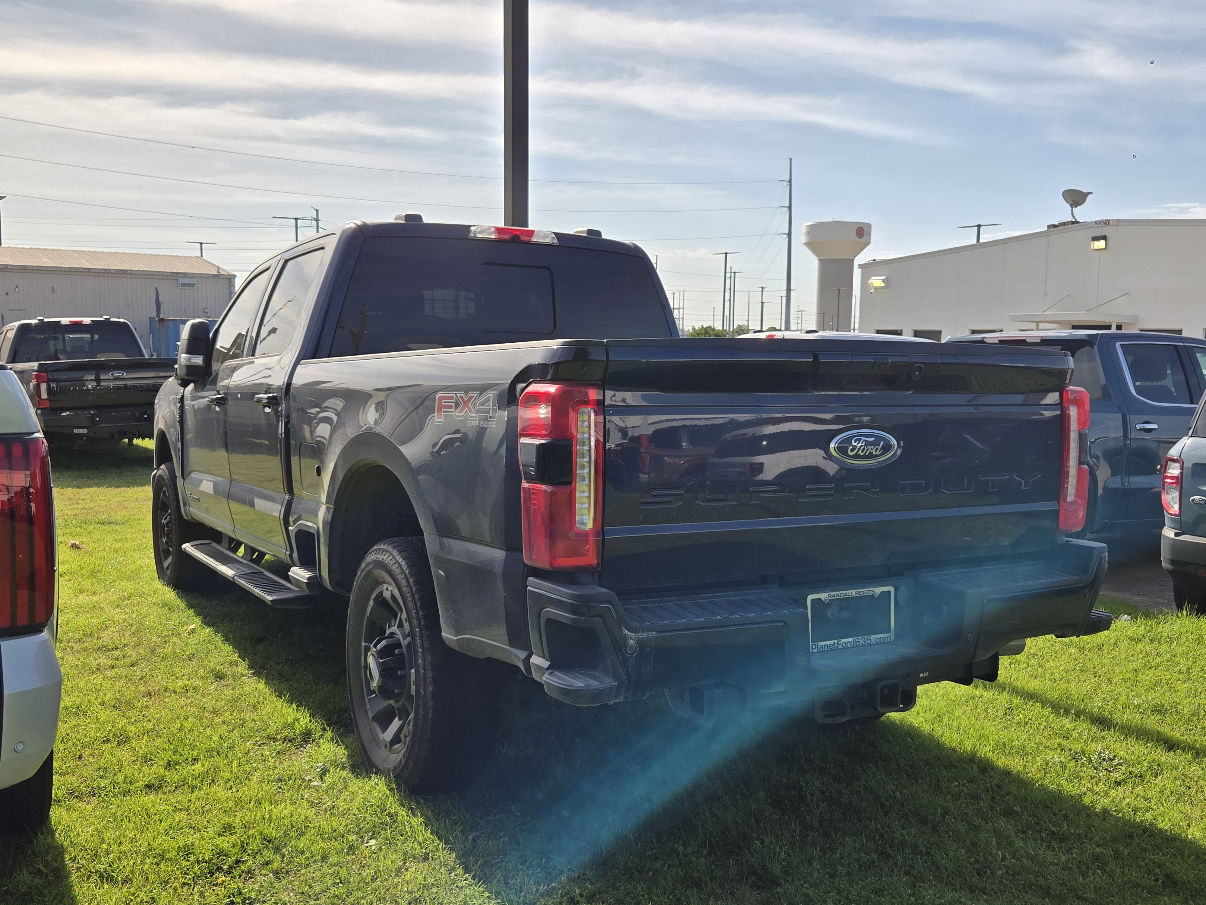 Certified 2024 Ford F250 Lariat w/ Lariat Ultimate Package AWD/4WD image 4