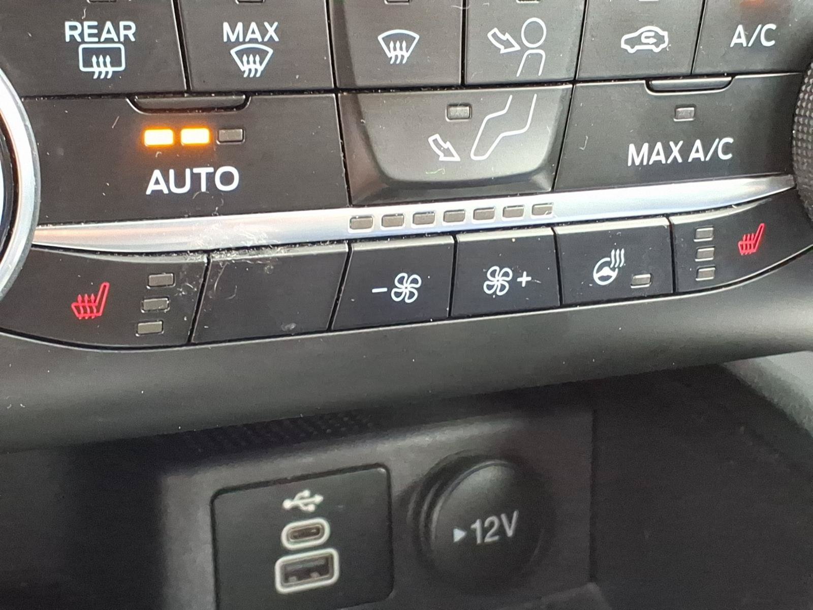 Certified 2024 Ford Escape ST-Line AWD/4WD image 18