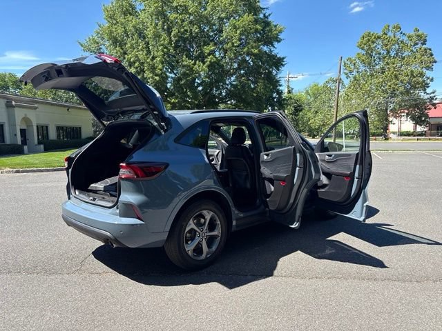 Certified 2023 Ford Escape ST-Line w/ Tech Pack #1 AWD/4WD image 13