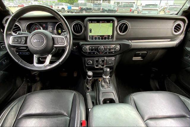 Used 2022 Jeep Wrangler Unlimited Sahara w/ Cold Weather Group AWD/4WD image 16