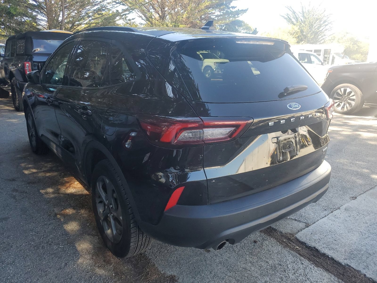 Certified 2025 Ford Escape ST-Line Select AWD/4WD image 6