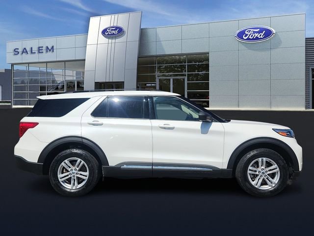 Certified 2022 Ford Explorer XLT w/ Equipment Group 202A image 2