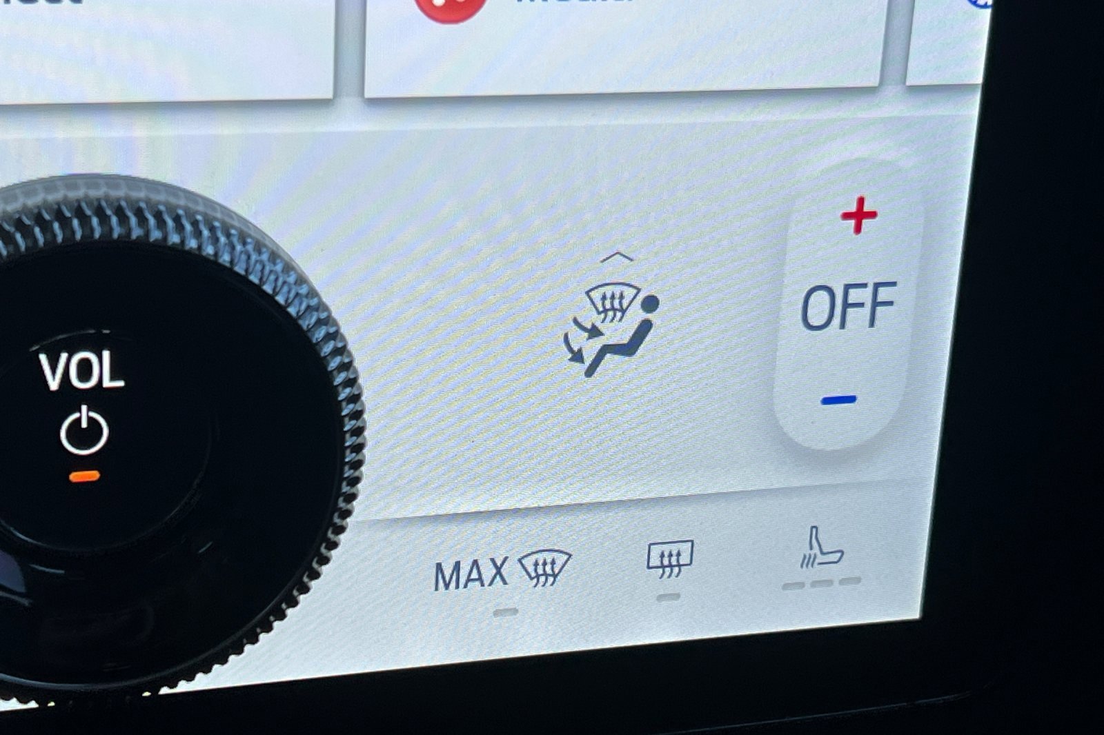 Certified 2021 Ford Mustang Mach-E Select w/ Comfort/Appearance Package image 29