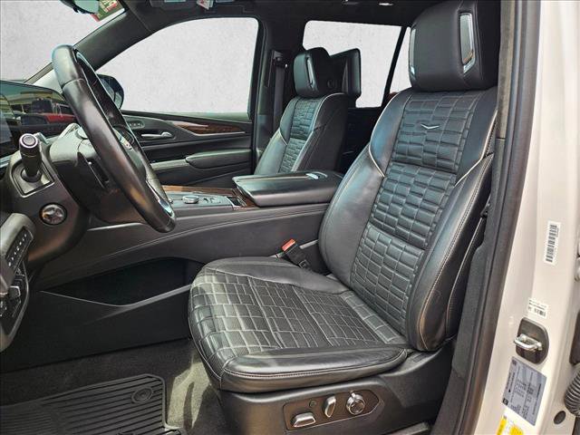 Used 2022 Cadillac Escalade Sport Platinum AWD/4WD image 18