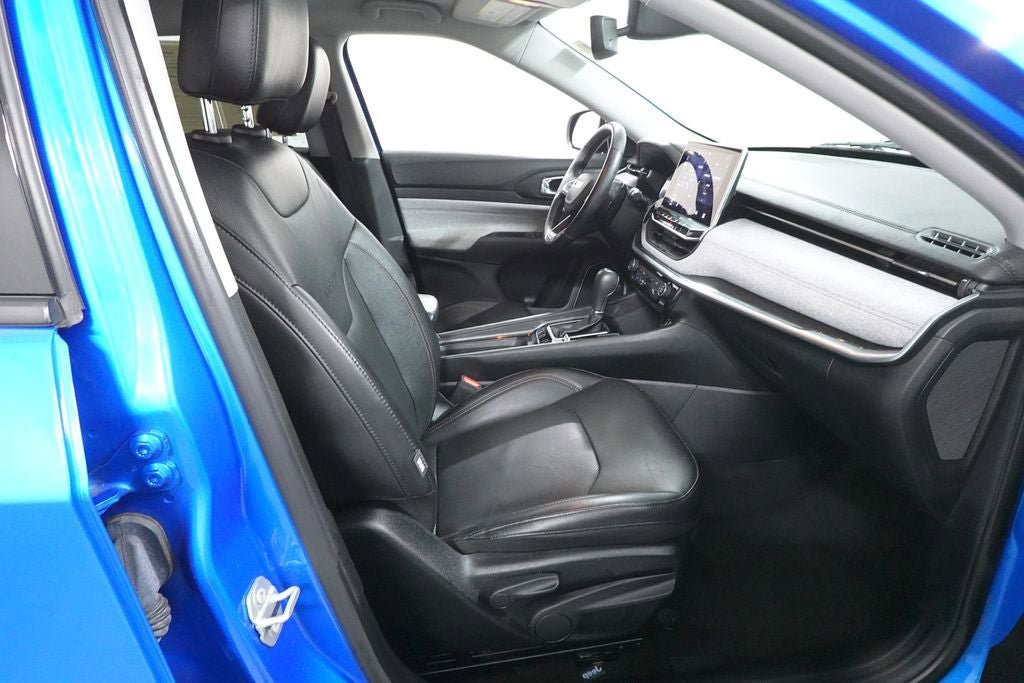 Used 2022 Jeep Compass Latitude AWD/4WD image 30