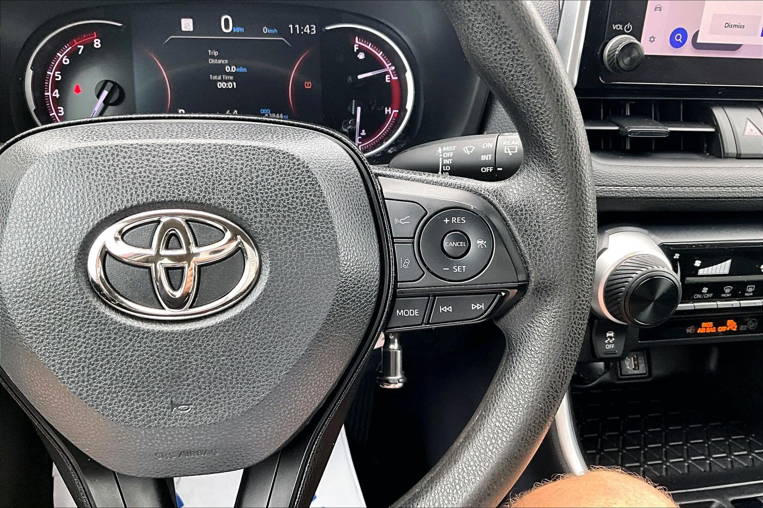 Used 2023 Toyota RAV4 LE FWD image 23