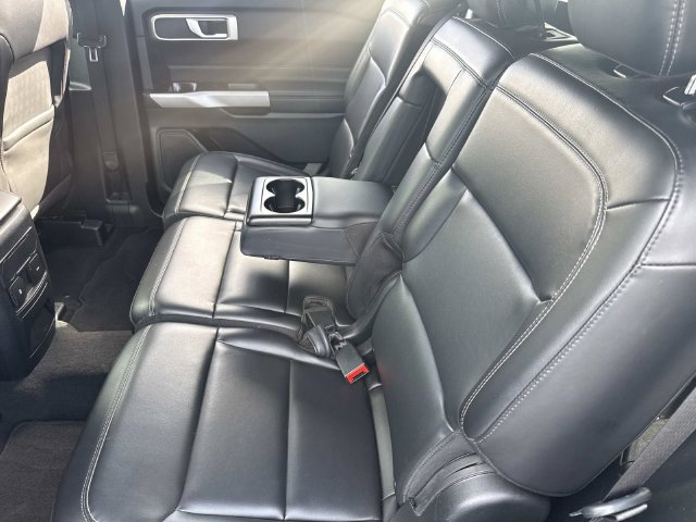 Certified 2024 Ford Explorer XLT w/ Equipment Group 202A RWD image 19