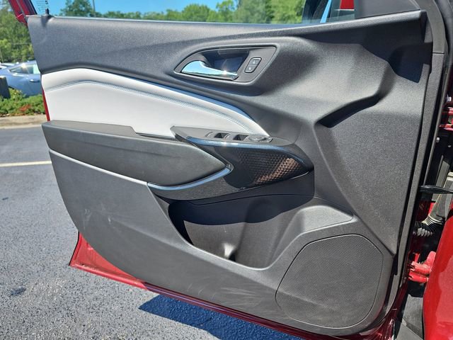 Used 2025 Chevrolet Trax LT w/ LT Convenience Package FWD image 61