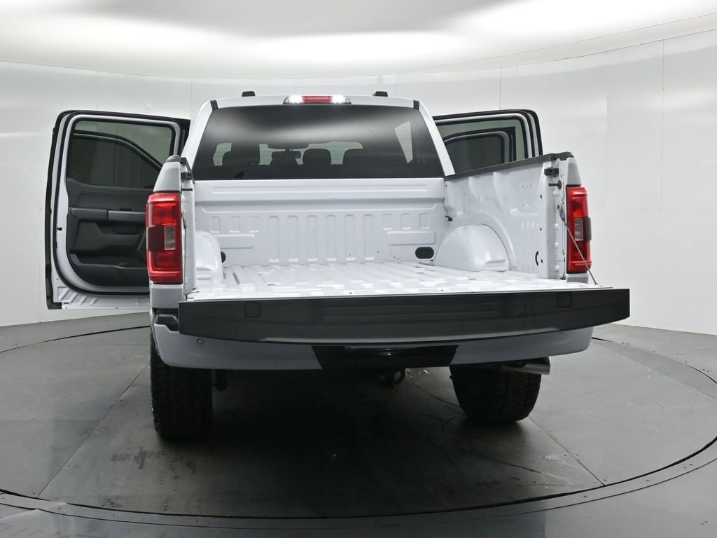 Certified 2022 Ford F150 XLT w/ Equipment Group 302A High image 33