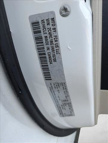 Used 2024 Chrysler Pacifica Touring-L FWD image 17