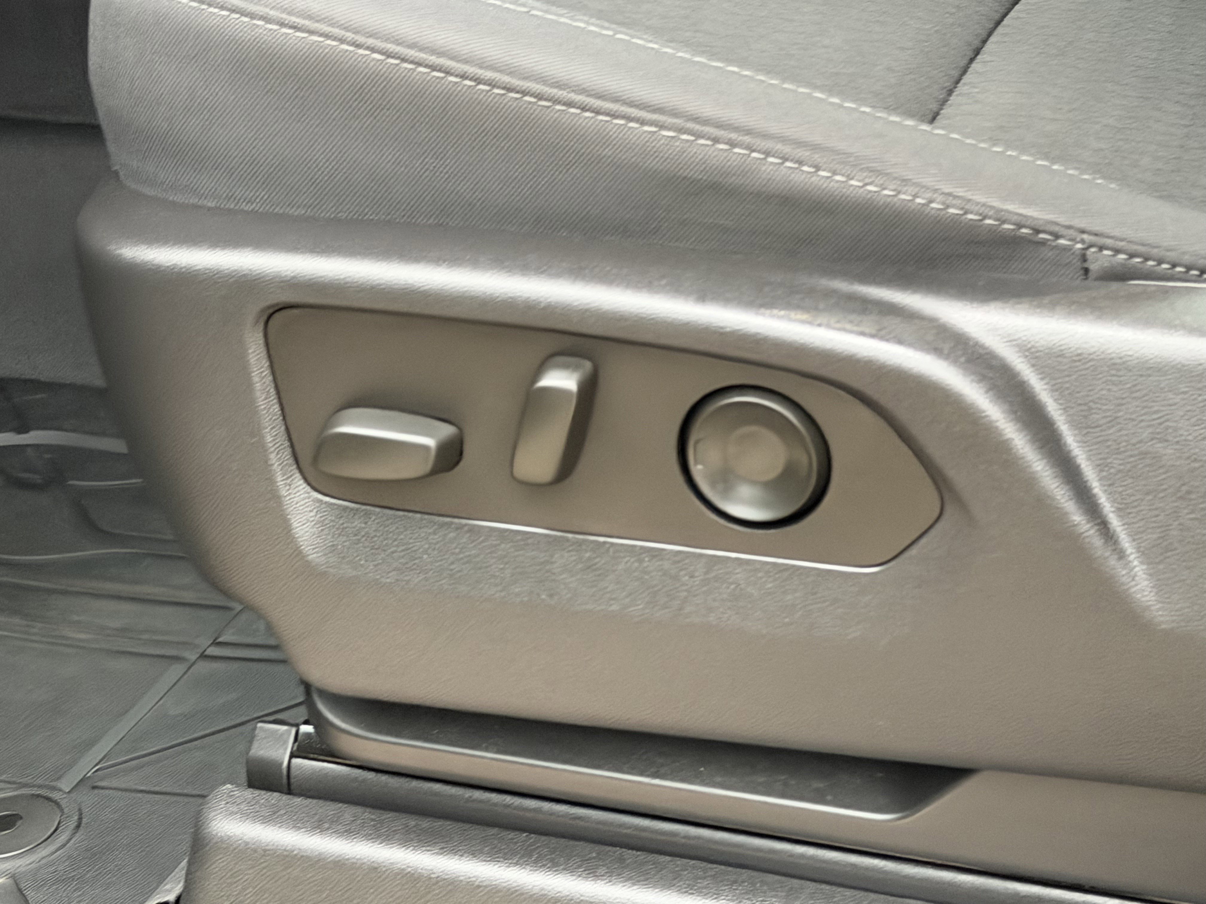 Used 2023 Chevrolet Silverado 1500 Custom w/ LPO, Dark Essentials Package image 21