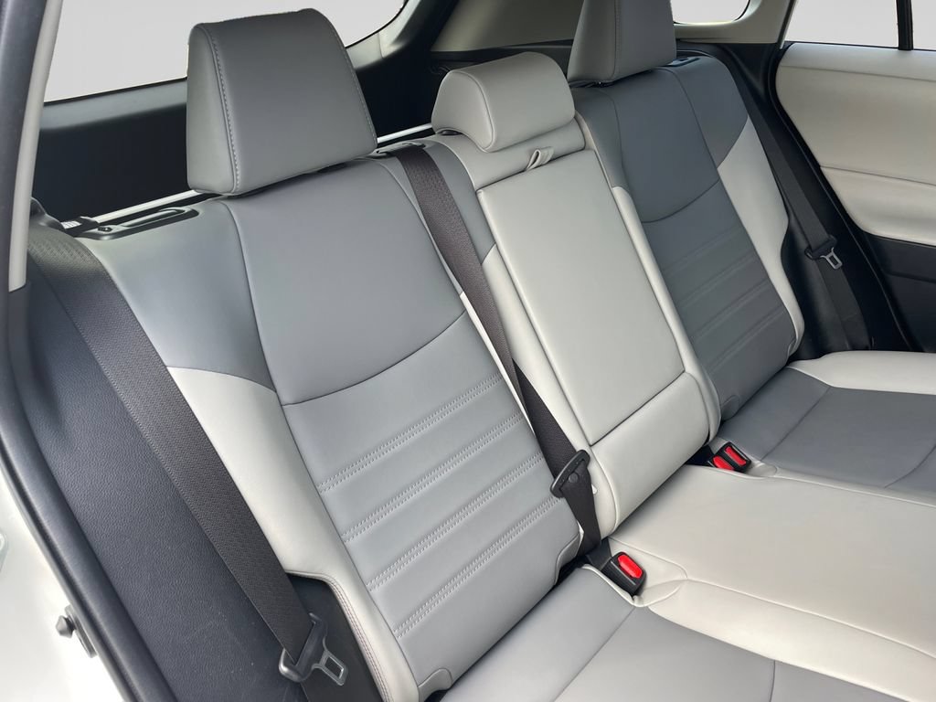 Used 2019 Toyota RAV4 XLE Premium w/ Cold Weather Package AWD/4WD image 14