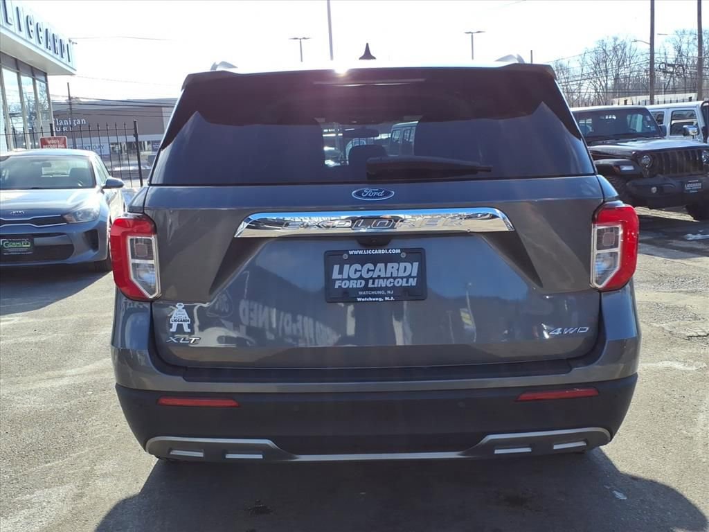Certified 2023 Ford Explorer XLT w/ Equipment Group 202A image 5