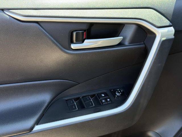 Used 2024 Toyota RAV4 XLE FWD image 21