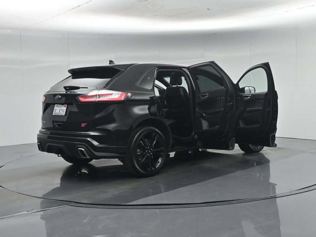 Certified 2019 Ford Edge ST w/ Equipment Group 401A AWD/4WD image 34