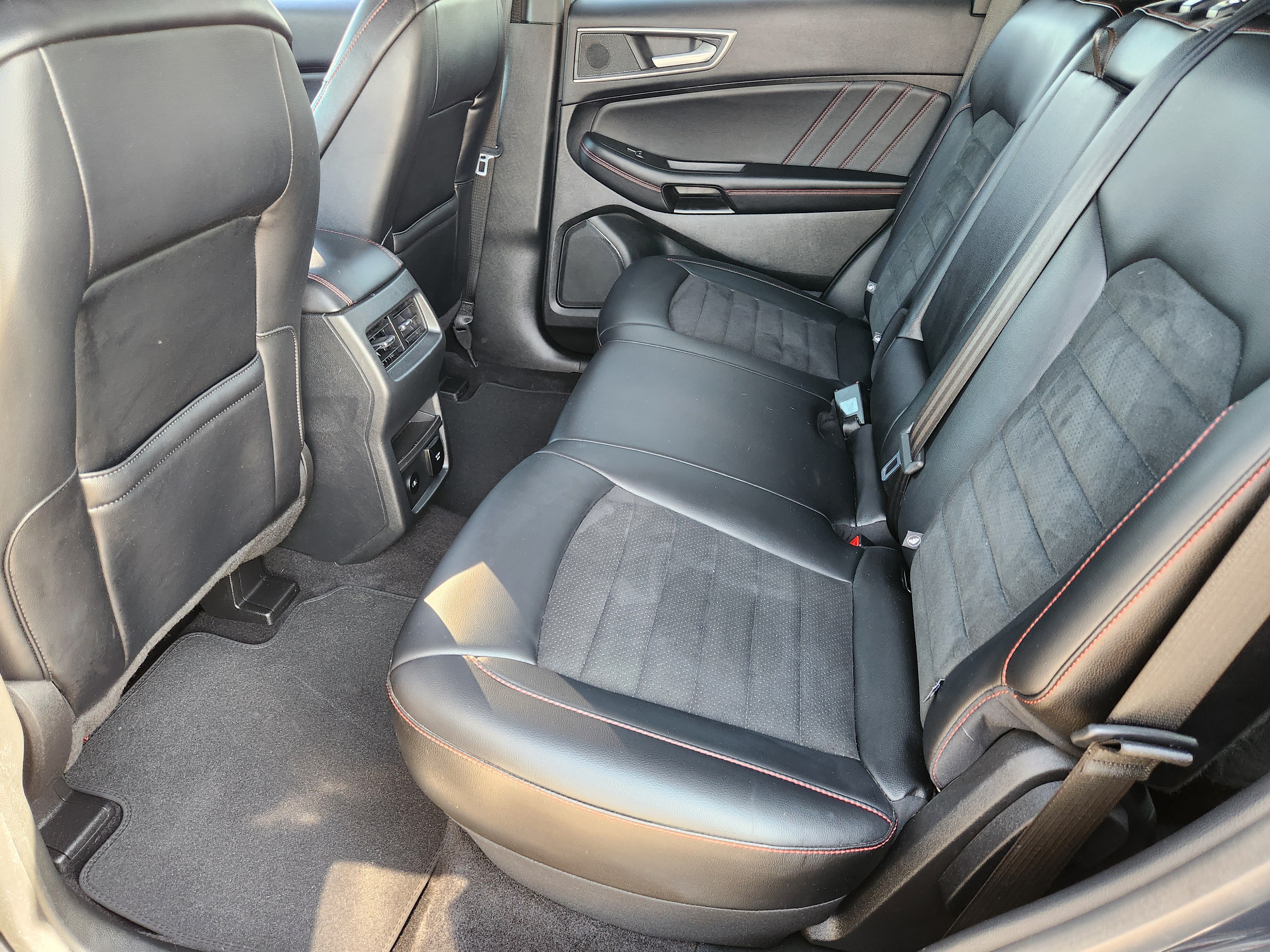Certified 2024 Ford Edge ST-Line AWD/4WD image 26