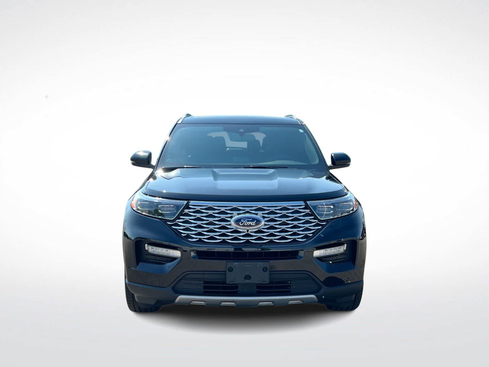 Certified 2023 Ford Explorer Platinum w/ Technology Package AWD/4WD image 3