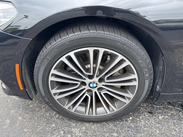 Used 2019 BMW 530i w/ Convenience Package RWD image 4