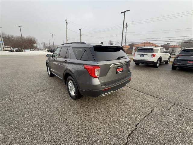 Certified 2023 Ford Explorer XLT w/ Equipment Group 202A AWD/4WD image 3