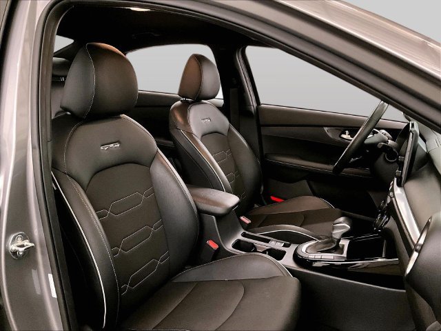 Used 2023 Kia Forte GT-Line w/ GT-Line Technology Package FWD image 7