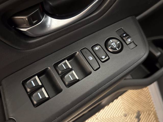 Used 2023 Honda Pilot Sport image 15