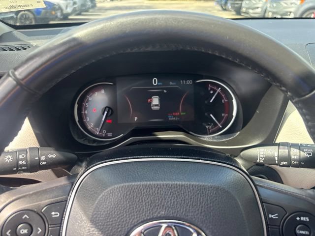 Used 2019 Toyota RAV4 Limited FWD image 19
