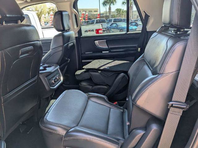 Certified 2025 Ford Expedition Platinum AWD/4WD image 14