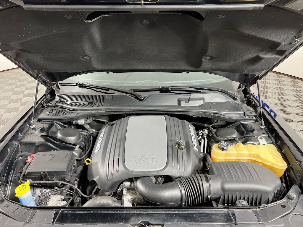Used 2019 Dodge Challenger R/T RWD image 32