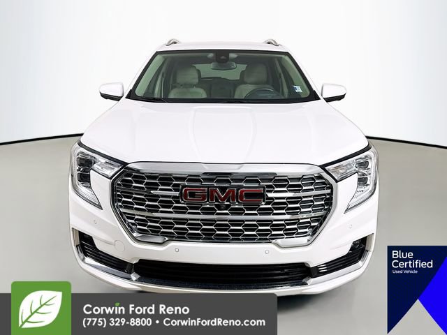 Used 2022 GMC Terrain Denali w/ Denali Premium Package image 2